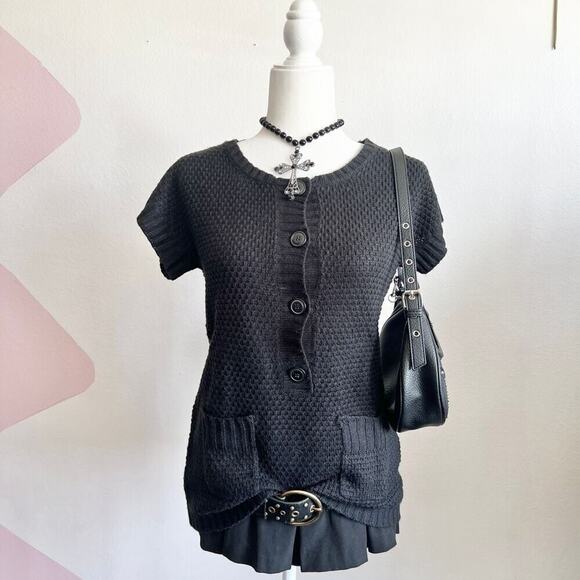Black Knit Button Top, Y2K, Minimalist, Indie, Retro, Soft Girl, Preppy, Medium - Picture 1 of 6